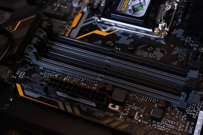 Can Any Motherboard Support Any GPU Does Pcie Slot Version Matter